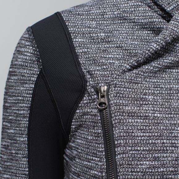 Lululemon Bhakti Yoga Jacket Size 6 Black Grey Gray Zip Up EUC - Picture 4 of 9